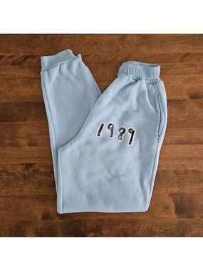 5/$25 1989 Graphic Light Blue Fleece Jogger Sweatpants Womens Small Lounge